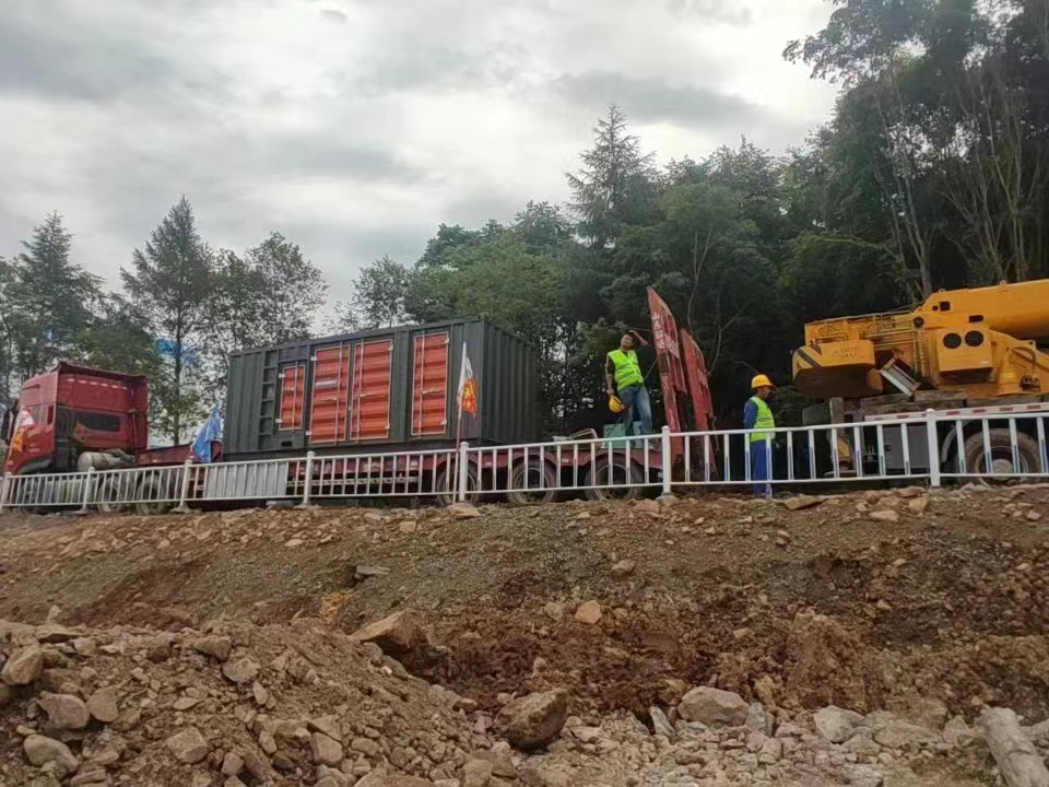 南京雨花臺 應急發(fā)電車租賃節(jié)假日不休